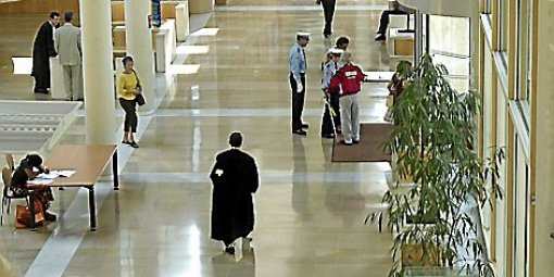 Le concessionnaire et les deux gendarmes ont &eacute;t&eacute; pr&eacute;sent&eacute;s devant le procureur de Montpellier.