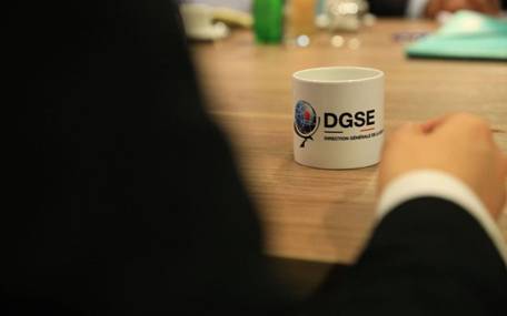  Les deux hommes, militaires de statut, sont rattach&eacute;s au centre parachutiste d'entra&icirc;nement sp&eacute;cialis&eacute; de Saran de la DGSE. (Illustration)