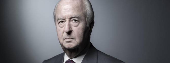 L\'ancien Premier ministre Edouard Balladur pose &agrave; Paris, le 4 juin 2018.